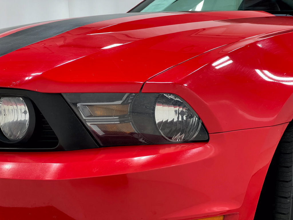 Used 2010 Ford Mustang GT Premium RWD image 31