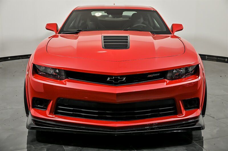 Used 2015 Chevrolet Camaro Z/28 RWD image 4
