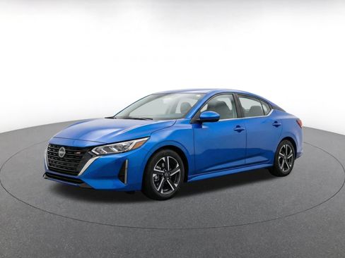 Used 2025 Nissan Sentra SV FWD image 3