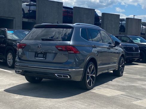 Used 2022 Volkswagen Tiguan SEL R-Line AWD/4WD image 3