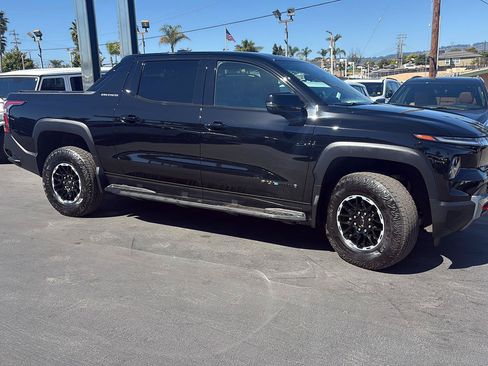 Used 2026 Chevrolet Silverado EV Trail Boss AWD/4WD image 2