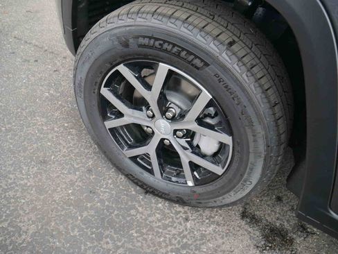 New 2025 Jeep Grand Cherokee Limited image 9