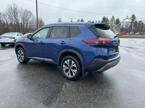Used 2021 Nissan Rogue SV w/ Premium Package AWD/4WD image 3
