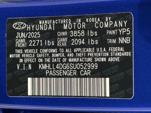 Used 2025 Hyundai Elantra SE FWD image 33
