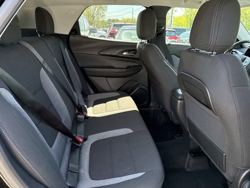 Used 2025 Chevrolet TrailBlazer LT image 12