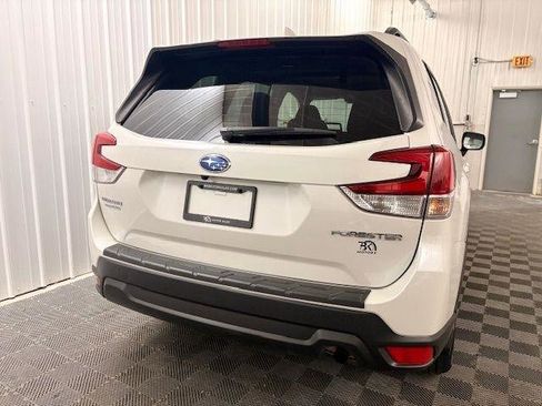 Used 2023 Subaru Forester Premium image 25