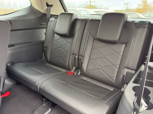New 2026 Volkswagen Atlas SE FWD image 28