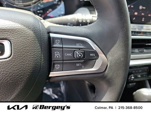 Used 2023 Jeep Compass Limited AWD/4WD image 23