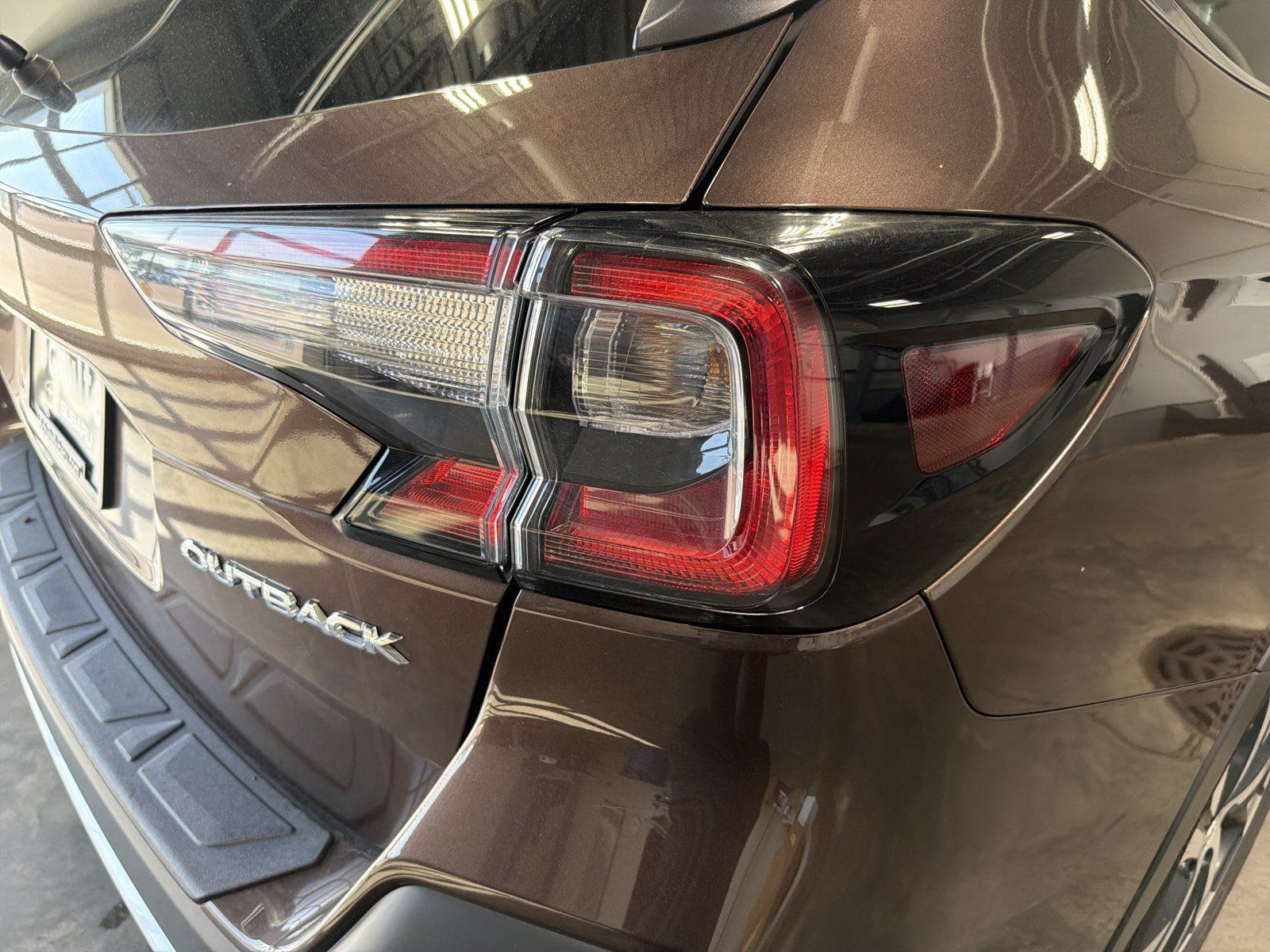Certified 2022 Subaru Outback Limited AWD/4WD image 11