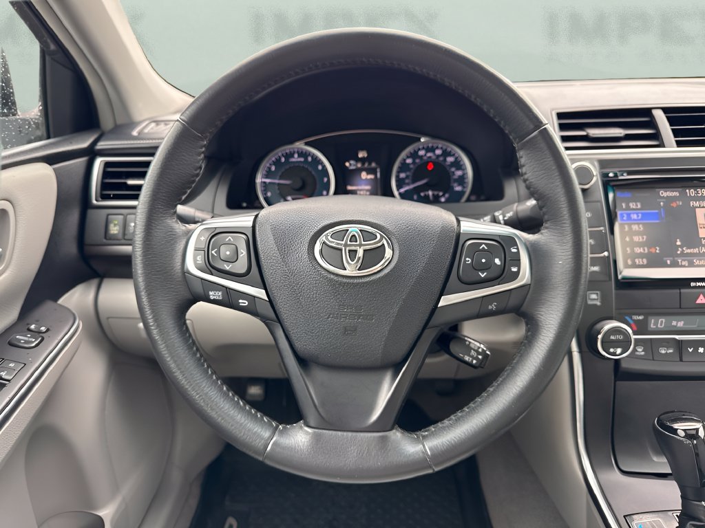 Used 2017 Toyota Camry XLE w/ Moonroof Package FWD image 14