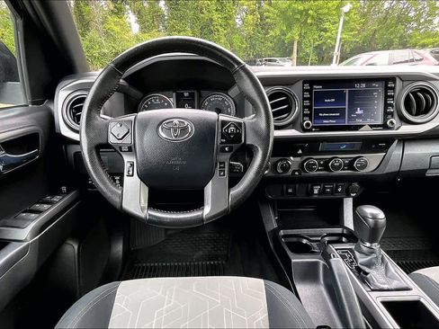 Used 2023 Toyota Tacoma TRD Sport AWD/4WD image 6