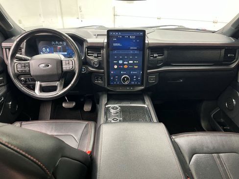 Used 2022 Ford Expedition Limited AWD/4WD image 4