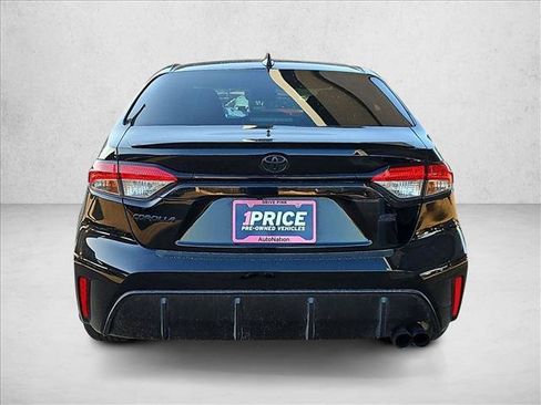 Used 2025 Toyota Corolla SE FWD image 6
