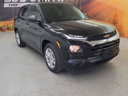 Used 2022 Chevrolet TrailBlazer LS FWD image 1