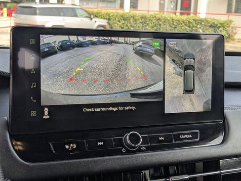 Used 2025 Mitsubishi Outlander SE FWD image 19