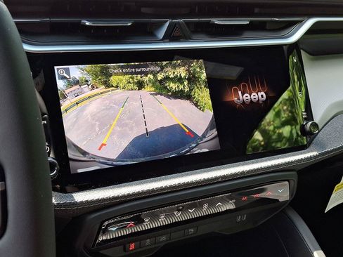 New 2026 Jeep Cherokee Laredo AWD/4WD image 13