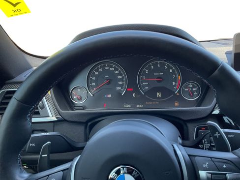 Used 2020 BMW M4 Coupe w/ Competition Package RWD image 12