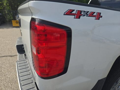 Used 2018 Chevrolet Silverado 1500 Custom w/ Custom Value Package AWD/4WD image 16