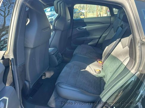 Used 2022 Audi e-tron GT Premium Plus w/ Performance Package image 17