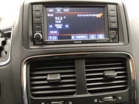 Used 2019 Dodge Grand Caravan SE w/ UConnect Hands-Free Group FWD image 25