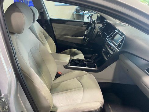 Used 2019 Hyundai Sonata SEL w/ Tech Package 02 FWD image 20