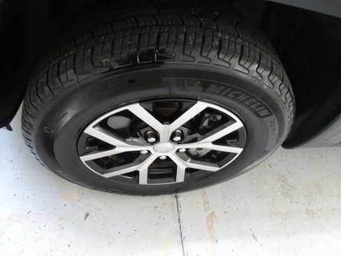 Certified 2025 Jeep Grand Cherokee L Limited AWD/4WD image 28