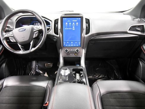 Used 2021 Ford Edge ST-Line w/ Cold Weather Package AWD/4WD image 3