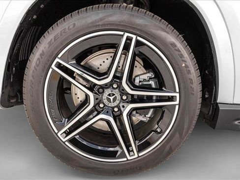 New 2026 Mercedes-Benz GLS 450 4MATIC image 9