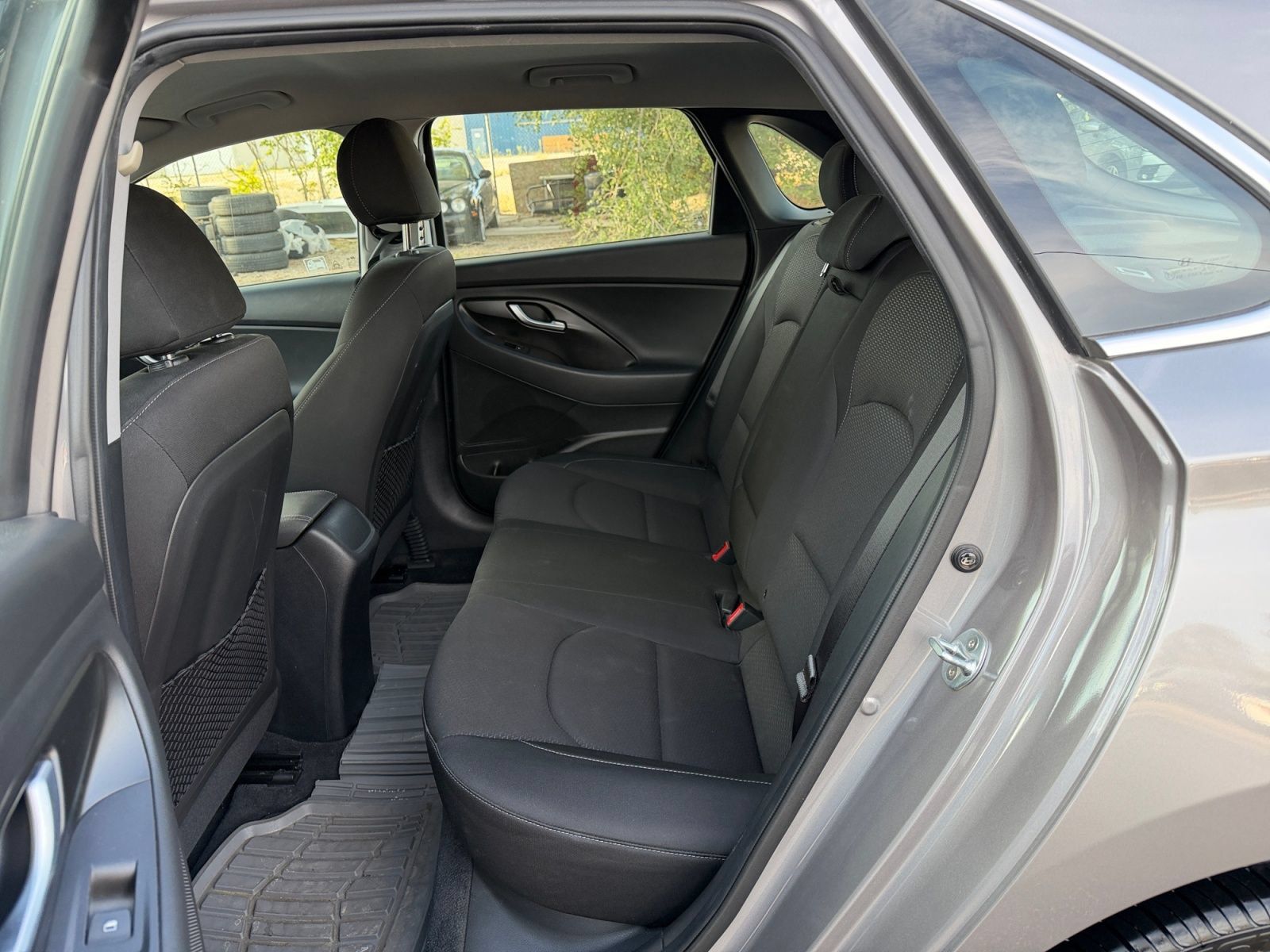 Used 2020 Hyundai Elantra GT FWD image 25