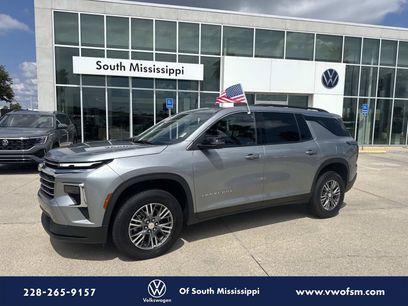 Used 2024 Chevrolet Traverse LT