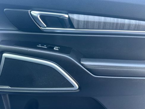 Used 2024 Kia Telluride EX image 23