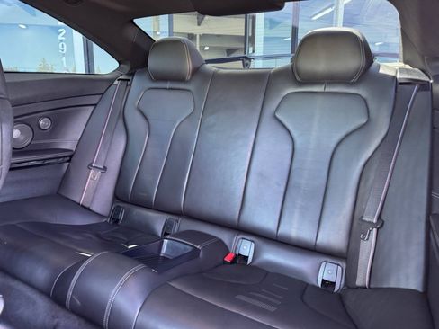 Used 2018 BMW M4 Coupe w/ Competition Package RWD image 19