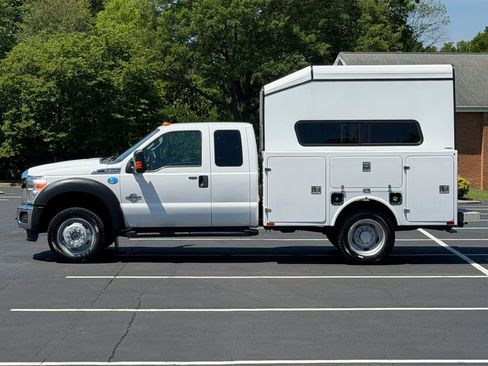 Used 2014 Ford F450 XLT w/ XLT Interior Package AWD/4WD image 2