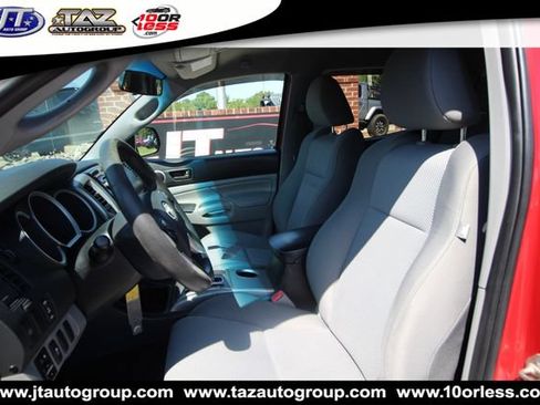 Used 2014 Toyota Tacoma PreRunner w/ TRD Sport Package RWD image 10