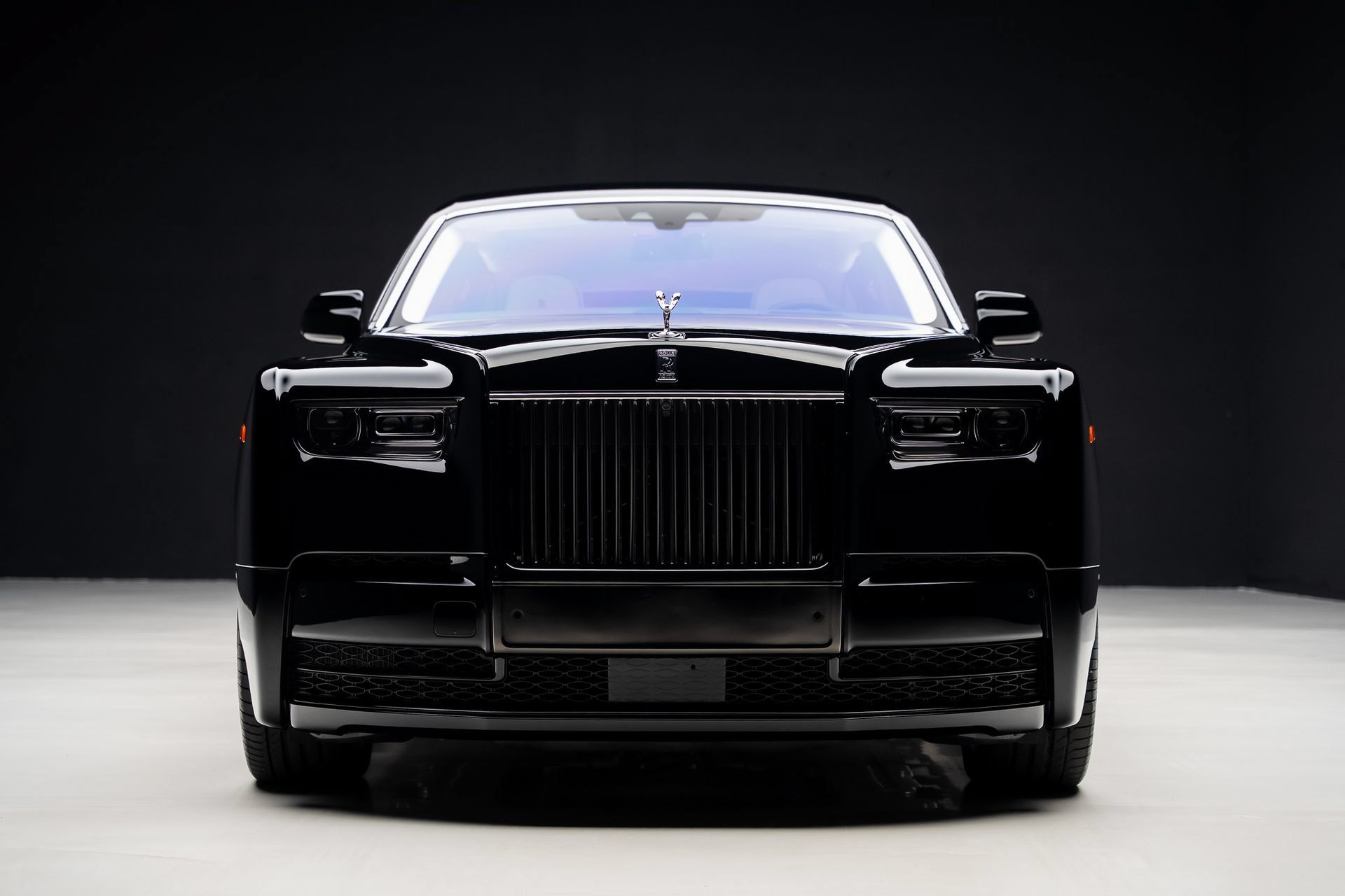 Used 2024 Rolls-Royce Phantom Extended Wheelbase RWD image 9