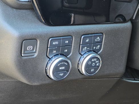 Certified 2023 GMC Sierra 1500 SLT w/ SLT Premium Package AWD/4WD image 39