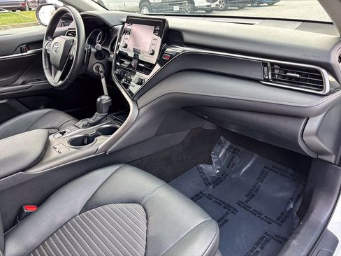 Used 2022 Toyota Camry SE image 35