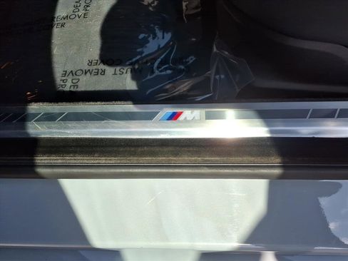 Used 2024 BMW i7 M70 w/ Executive Package image 28