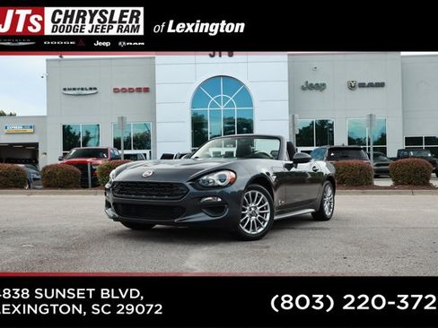 Used 2017 FIAT 124 Spider Classica RWD image 1