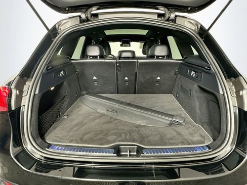 Used 2025 Mercedes-Benz GLC 300 4MATIC image 25