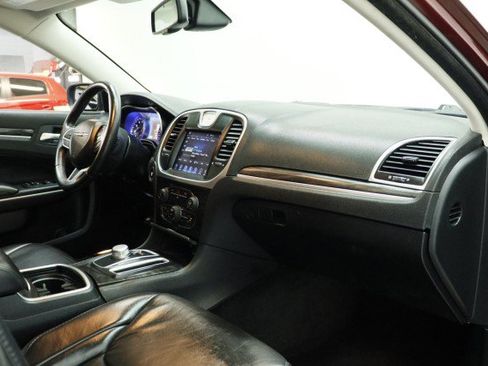 Used 2017 Chrysler 300 Limited RWD image 20