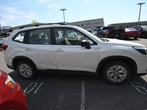 Used 2019 Subaru Forester w/ Alloy Wheel Package AWD/4WD image 5