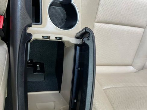 Used 2015 Mercedes-Benz GLK 350 350 4MATIC image 34