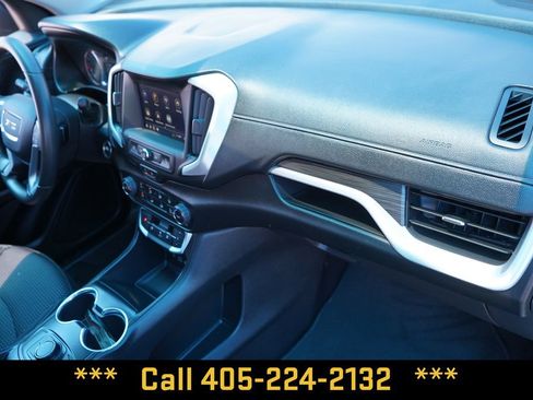 Used 2024 GMC Terrain SLE FWD image 20