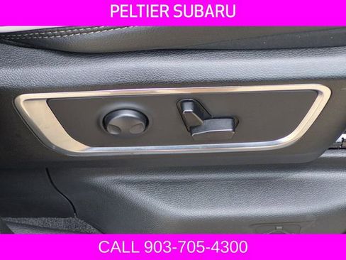 Used 2025 RAM 1500 Laramie AWD/4WD image 15
