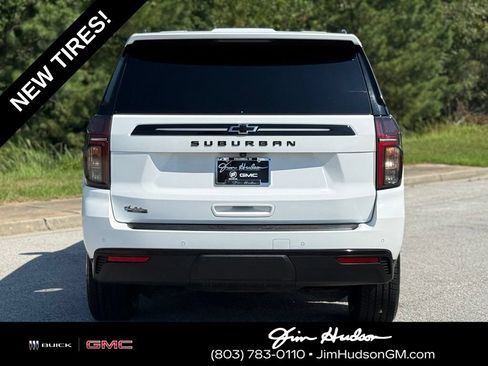 Used 2023 Chevrolet Suburban Z71 w/ Luxury Package AWD/4WD image 14