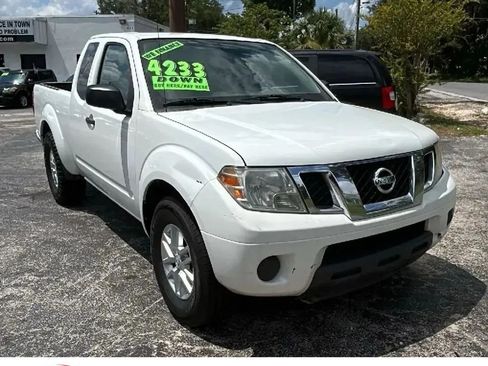 Used 2019 Nissan Frontier SV RWD image 1
