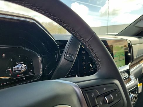 New 2025 GMC Sierra 1500 SLE w/ X31 Off-Road Package image 17