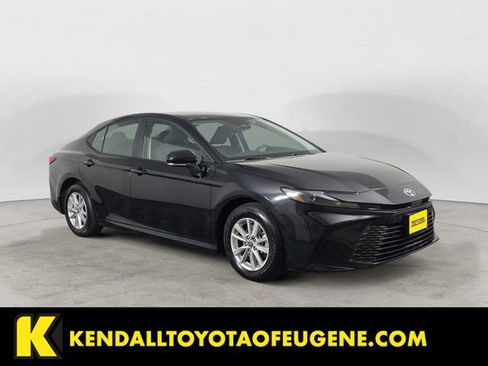 Certified 2025 Toyota Camry LE image 7