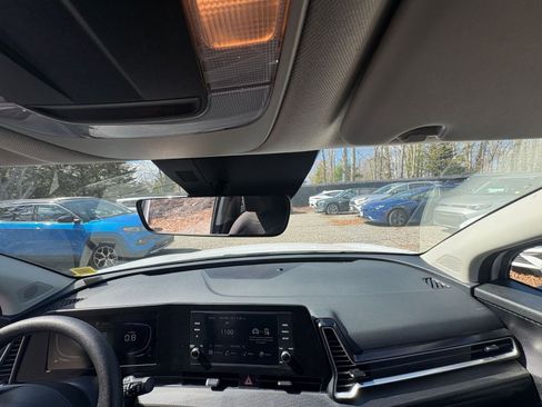 Used 2025 Kia Sportage LX image 30